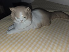 Nao by Lladro Persian cat