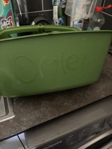 Omelette chicken feeder - chicken,