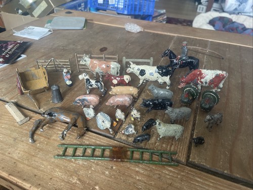 Britains vintage metal - britains,