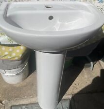 Good Condition White Bathroom Basin and Pedastal Set