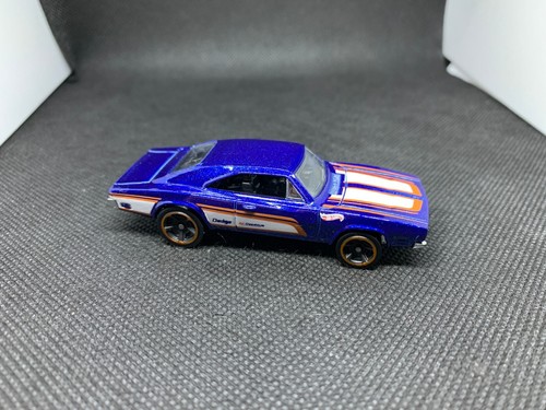 Hot wheels 69 dodge charger - dodge,