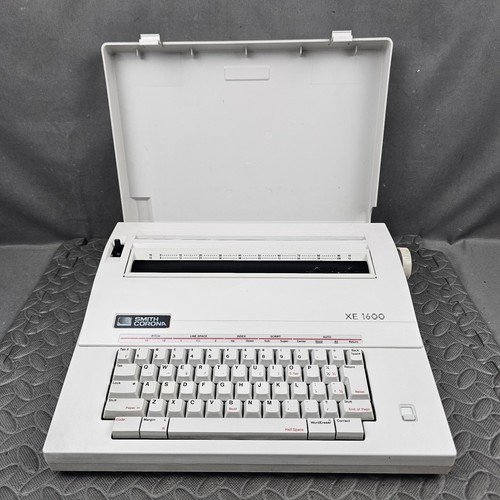 Smith corona 1600 word - xe,