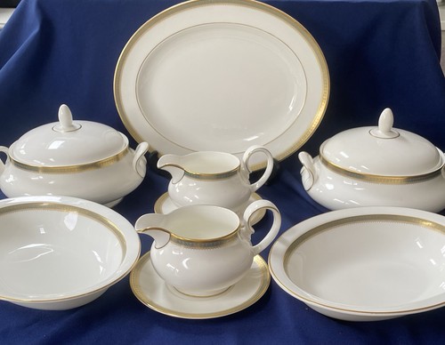 Royal doulton clarendon tureen - doulton,