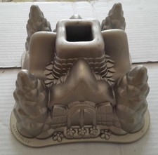 Nordic Ware -  Fairytale Cottage cake pan