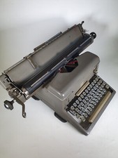 Imperial 60 Vintage Typewriter
