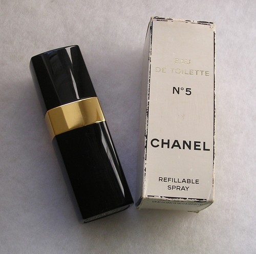 Empty vintage chanel eau - empty, no