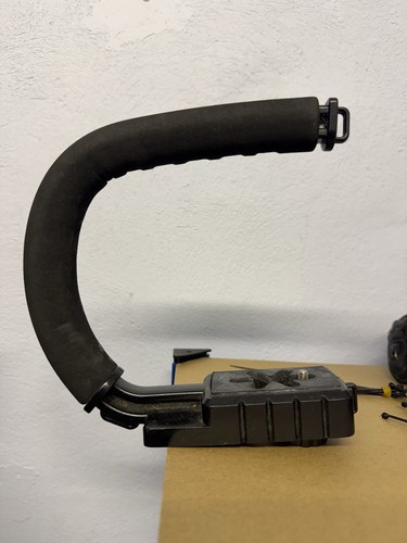 Shape stabilizer bracket - c-shape,