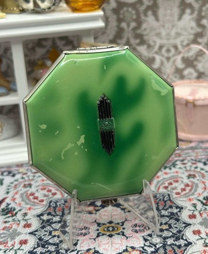 Gwenda green art deco powder - art,