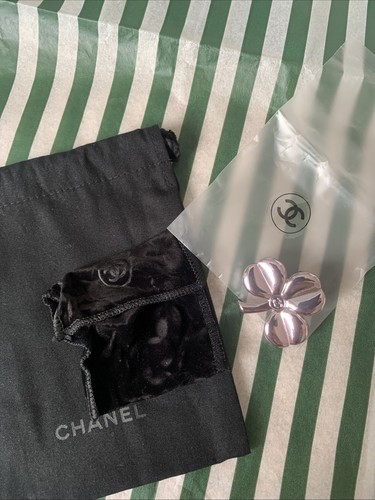 Chanel beaute metal pin brooch - metal,