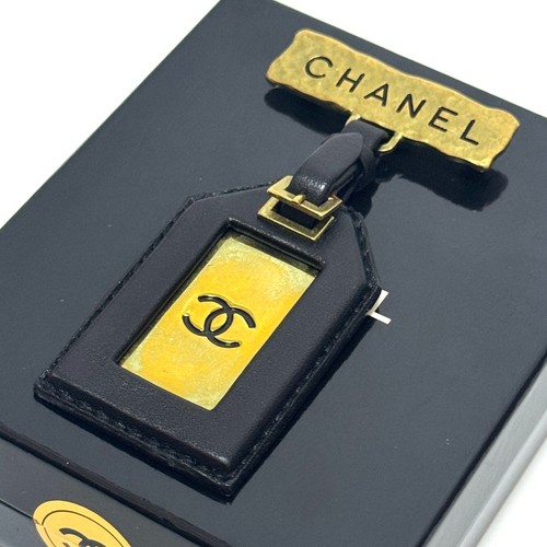 Chanel 94p logo coco mark - 94p,