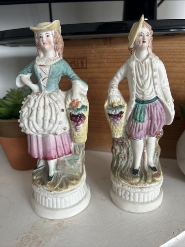 Pair antique bisque - pair, figurines