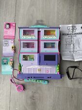 Pixel Chix Roomies House With