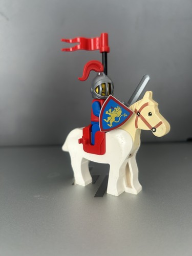 Lego castle minifigure - lego,