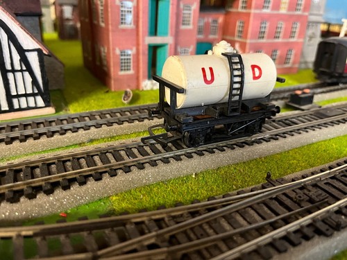 Tri ang gauge tanker - oo,
