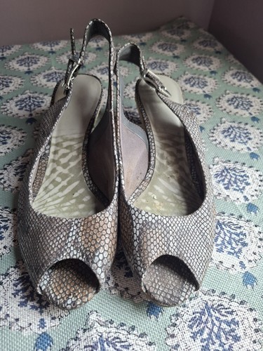 Clarks size peep toe wedges - clarks,
