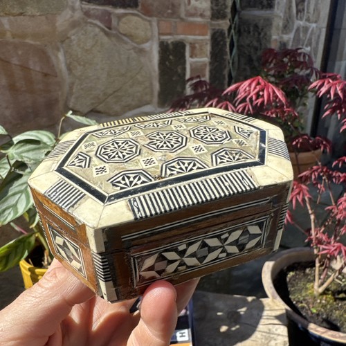 Vintage box inlaid mother - vintage,
