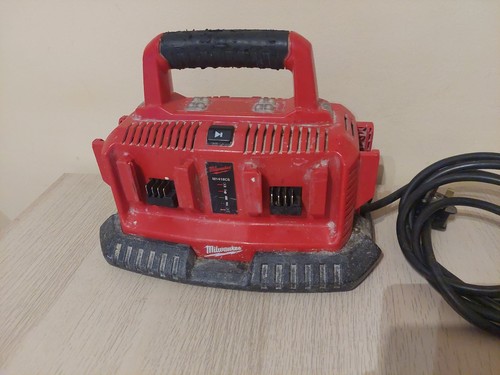 Milwaukee m1418c6 bay dock - milwaukee, ,6