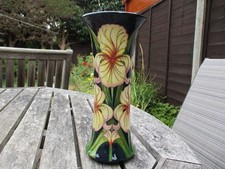 MOORCROFT   POTTERY . YELLOW