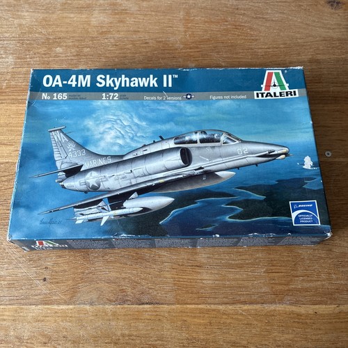 Italeri 165 skyhawk ii - italeri,