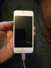 Apple ipod touch 16gb 5th gen