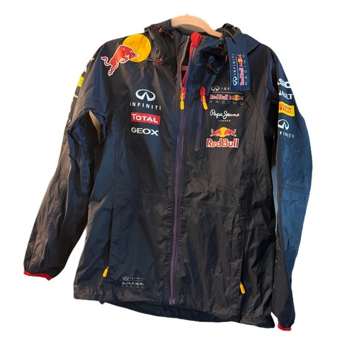 Red bull racing infiniti - bull, pepe