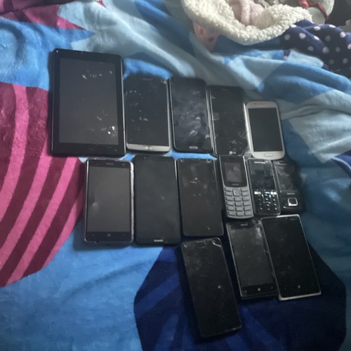 14x job lot mobile phones - phones, /