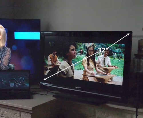 Sharp colour lcd - 32", tv