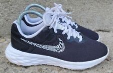 Size 6 - Nike Revolution 6
