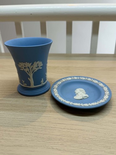 Pair vintage wedgwood - pair,