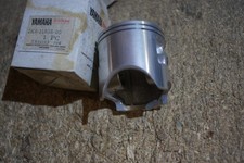 YAMAHA GENUINE YZ125 2K6 78- PISTON 1.00 MM O/S  EVO 2k6-11638-00 NOS