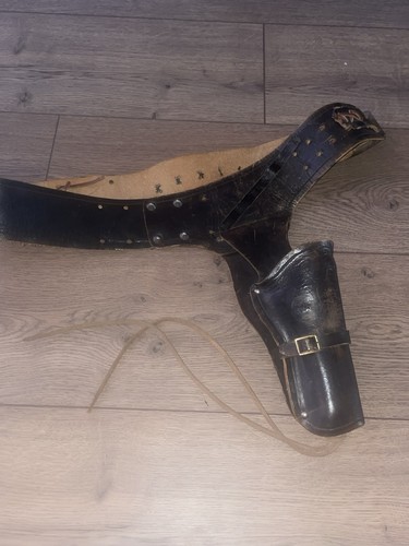 Antique leather american - american, gun