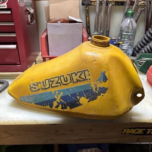Suzuki plastic tank - rm, 80