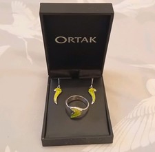 Ortak Malcolm Grey -  Green