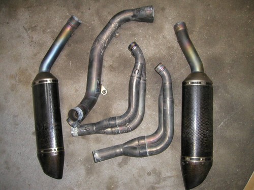 Akrapovic exhausts carbon