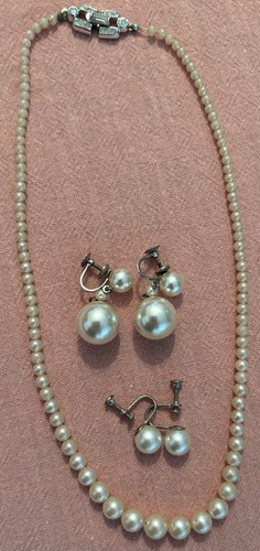 Vintage trifari single strand - vintage,