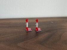 2x Red & White Small ILS