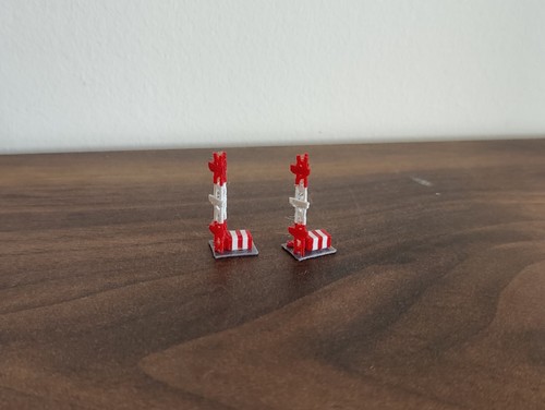 Red white small ils - red,