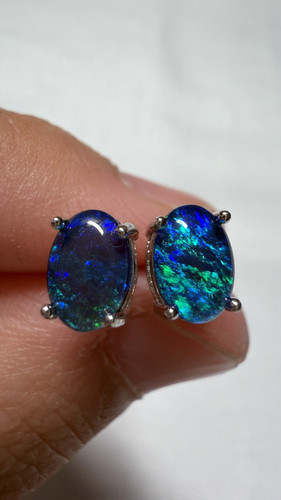 Triplet opal ear studs oval - triplet,
