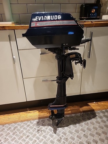 Evinrude 4hp outboard engine - evinrude,