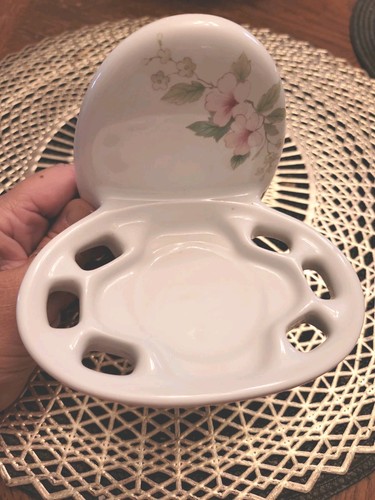 Vtg white porcelain soap - white,