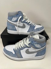 Jordan 1 Hyper Royal Sneakers