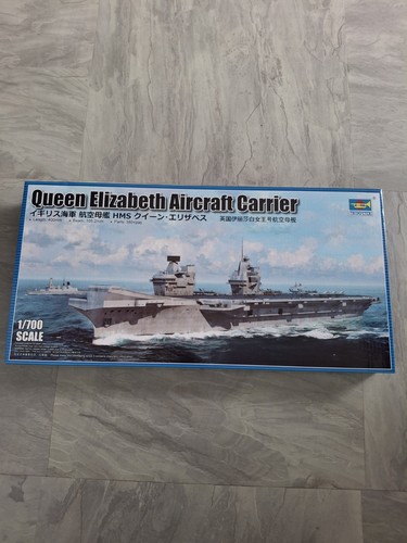 Trumpeter 700 queen - trumpeter, 1/700