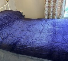 Cozee Home purple comforter/bedspread/ throw