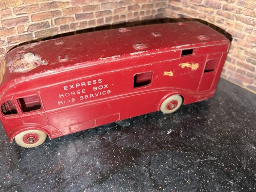 Dinky supertoys horse box - supertoys,
