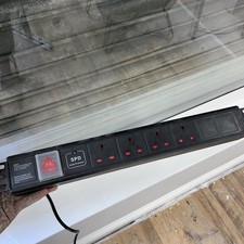 4 Way Switched Surge Mains Power Distribution Strip Unit PDU Data Rack