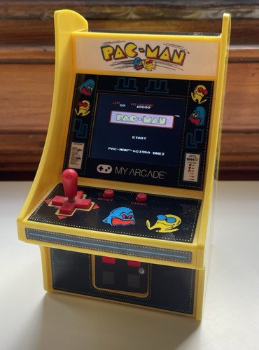 Pac man mini arcade game - man,