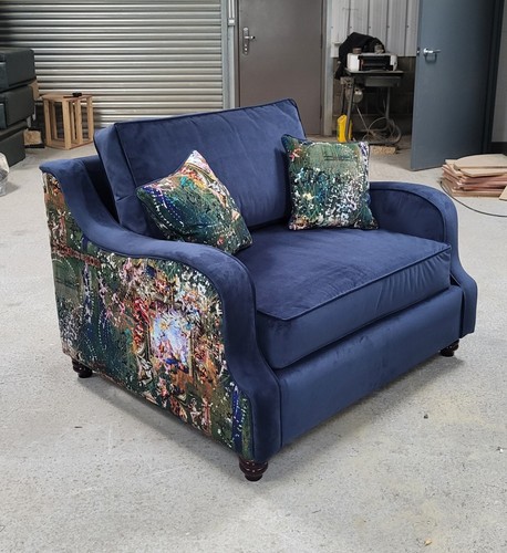 Snuggle chair love - , made