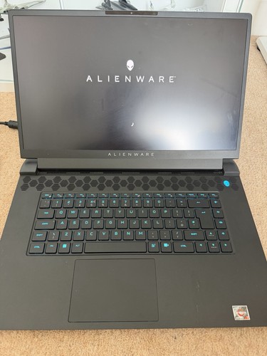 Alienware m17 gaming laptop - alienware, r5