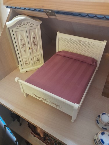Dolls house bedroom - house,