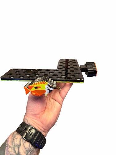 Magnetic acrylic corner frag - magnetic,
